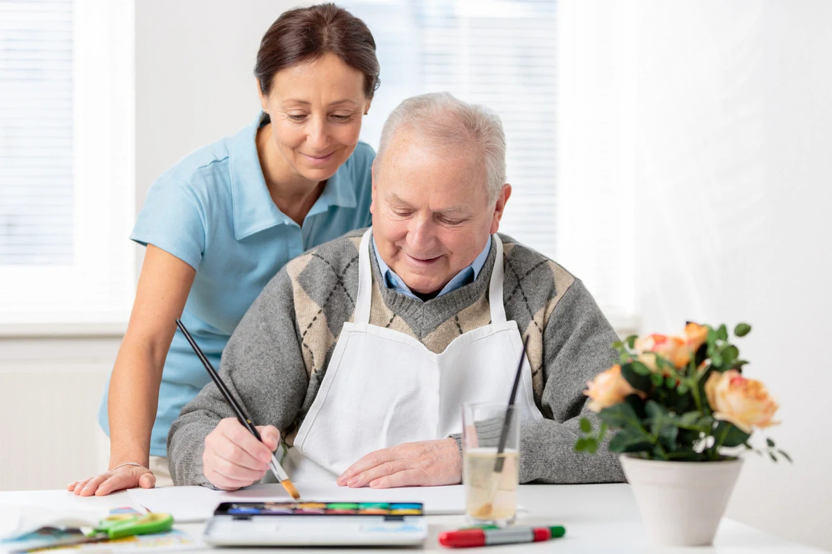 memory care activities include painting for seniors
